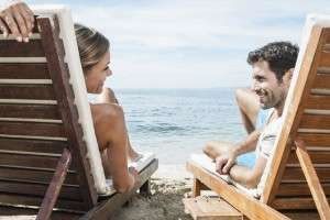 Cómo ligar en la playa solo o en grupo